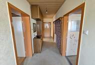 Gepflegtes Haus mit Stadel und Nebenräumen