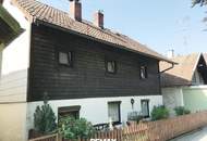 Einfamilienhaus mit Nebengebäude in zentrumsnaher Lage