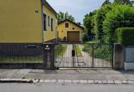 TOLLES WOHNHAUS IN GUTER, ZENTRALER LAGE MIT GARAGE, HERRLICHEM GARTEN UND NEBENGEBÄUDE
