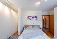 Großzügige Dachgeschoßwohnung mit 5 Zimmern, traumhafte Dachterrasse und Loggia.