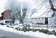 Grundstück mit altem, historischem Landhaus