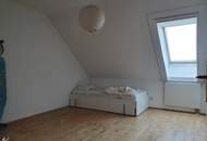 ++++Eleganz auf zwei Ebenen: Stilvolle Wohnung mit Galerie in Leobendorf++++