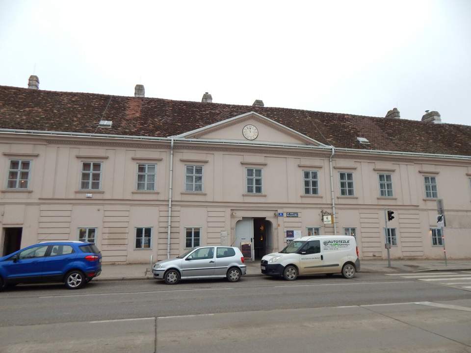 Schloß Essling - Branchenfreies Geschäftslokal - kein Gastro - mit PKW-Stellplatz