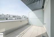 Helle 2 Zimmer Dachgeschosswohnung mit hofseitiger Terrasse - Abendsonne auf der eigenen Terrasse genießen! // ab 02/26 **VIDEO**