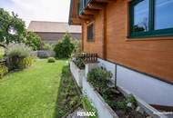 Naturnah wohnen mit vielfältigen Nutzungsmöglichkeiten – charmantes Holzblockhaus mit Wintergarten und Sauna in Stratzing
