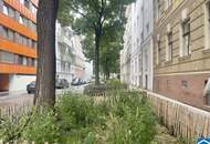 Sanierungsbedürftige Wohnung in Top-Lage in 1080 Wien