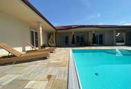 Ultimativer Luxus im Mediterranen Stil: Sensationeller Bungalow mit Pool in Exklusiver Ausstattung und Top Ruhelage, hier erfüllt sich Jeder Wohntraum