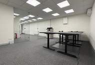 Sichtbare Geschäftsfläche mit großer Glasfront, Seminarraum und Klimaanlage