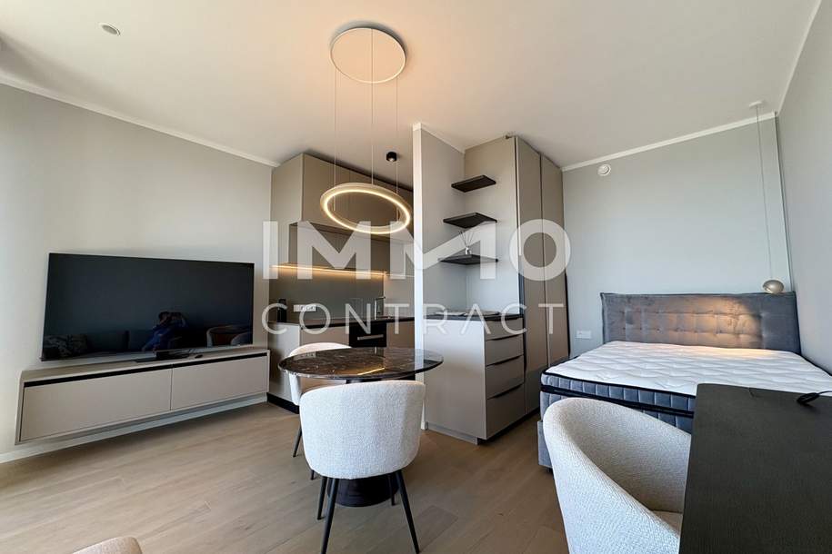 Dem Himmel so nah: Elegant möbliertes Studio im 42. Stock mit Cityblick (Pool, Gym, Spa, Lounges), Wohnung-miete, 1.749,86,€, 1220 Wien 22., Donaustadt