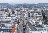 "Großzügige 215 m² Wohnung mit 35 m² Terrasse in Innenhoflage!"