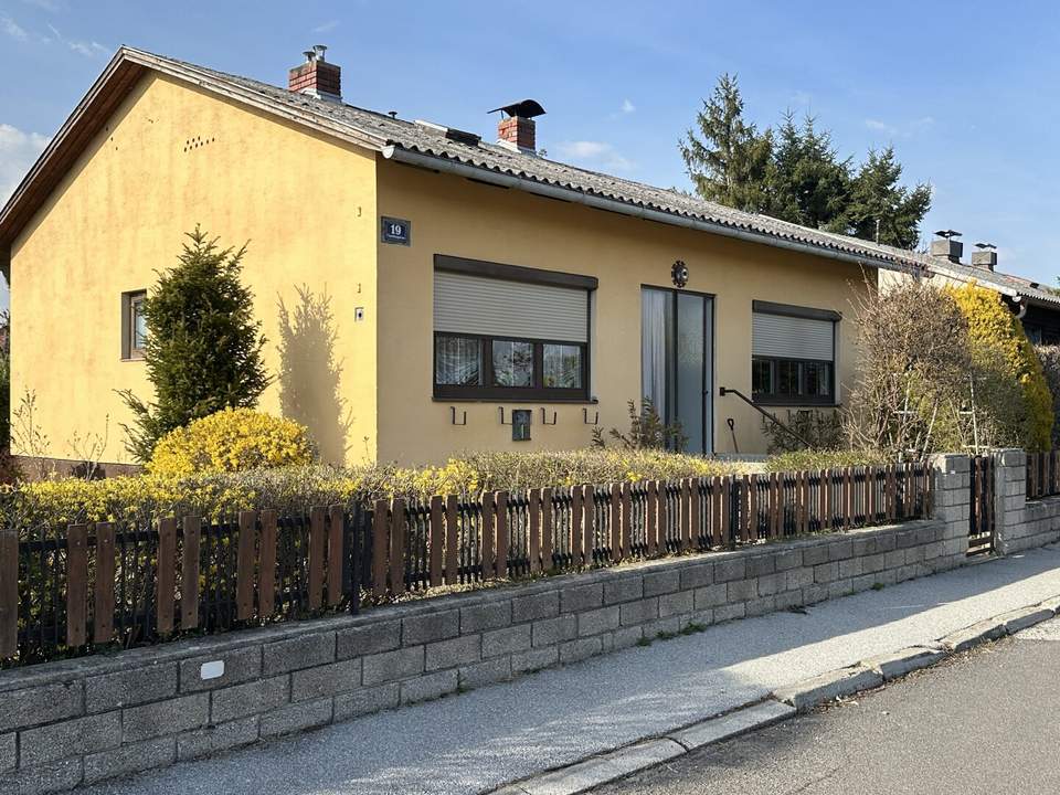 Bungalow mit Vollkeller in ruhiger Siedlungslage zu verkaufen