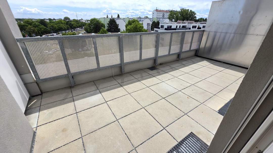 Q11: DG-WOHNUNG mit Kühlung // Große OST- und WEST Terrasse