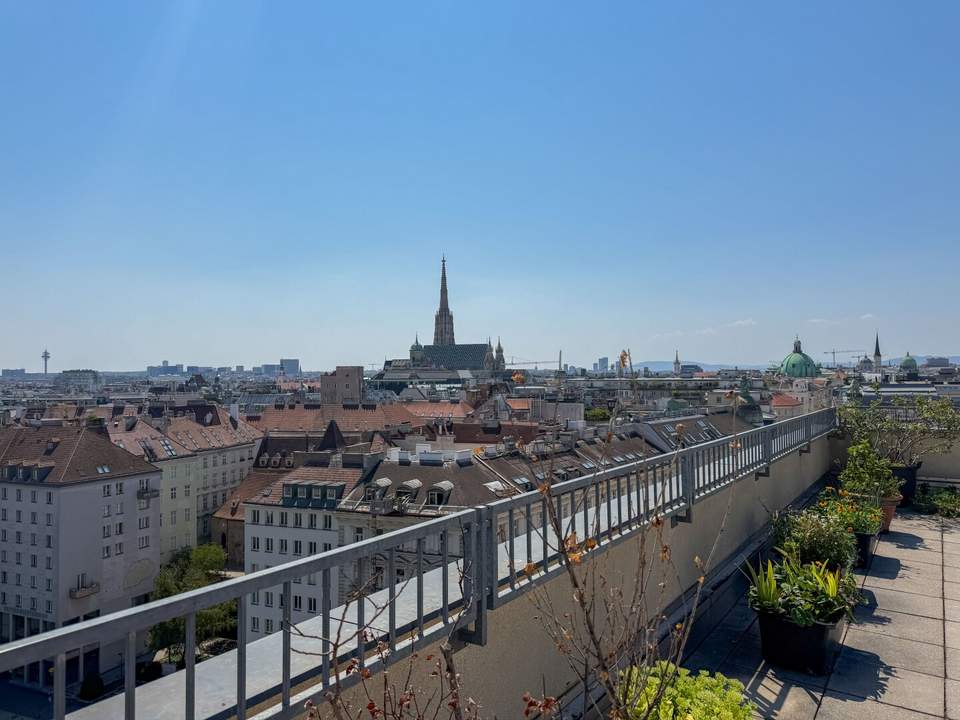 Helles Büro mit Weitblick am Schwedenplatz / Klimaanlage und Dachterrassennutzung!