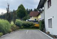 Mehrfamilienhaus mit Garage/Lager/Büro - Dorfwidmung
