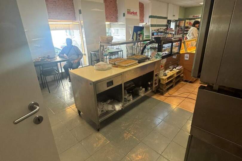Attraktives Gastronomielokal mit laufendem Betrieb &amp; bestehendem Kundenstock im 20. Bezirk, Gewerbeobjekt-miete, 2.700,00,€, 1200 Wien 20., Brigittenau