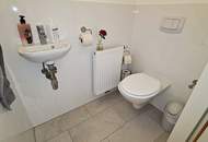 LORYSTRASSE, U3-Nähe, 61 m2 Neubau mit 80 m2 Terrasse, Wohnküche, 1 Zimmer, Duschbad, Parketten, 1. Liftstock