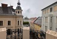 Repräsentative Altbauwohnung im Zentrum mit Balkon