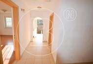 Charmantes, renovierungsbedürftiges Haus in schöner Umgebung!