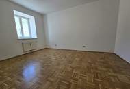 Graz-Zentrum: Rendite ab Tag eins: Perfekt aufgeteilte, vermietete 2-Zimmer-Wohnung mit offenem Wohn-Essbereich! 2.OG Top 10 BJ 1841