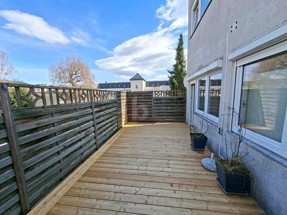 SONNIGE TERRASSENWOHNUNG IM ZENTRUM