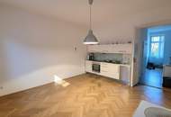 SCHÖNE RENOVIERTE ALTBAUWOHNUNG