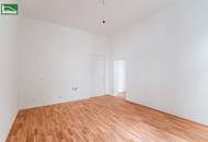 Sechshaus - Erstbezug nach Renovierung! Innenhofausrichtung und 5 Gehminuten zu U4 und U6! Helle Altbau-Wohnung mit 2 oder 3 Zimmern!