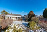 Ruhelage in Eggendorf bei Sollenau: Gepflegter Bungalow mit Wintergarten und Doppelgarage auf einer Doppelparzelle