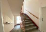 SONNIGE 2 Zimmer zu SANIEREN im 4. Stock!