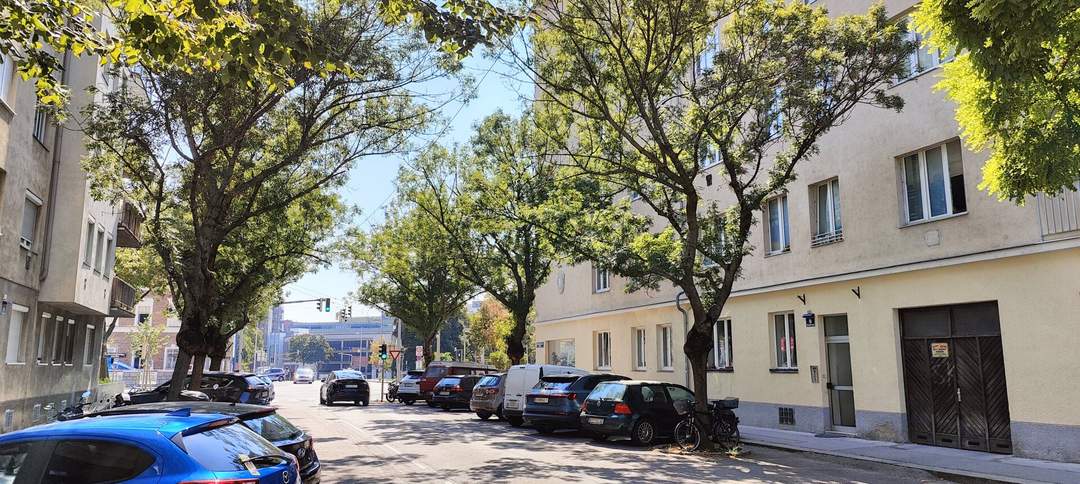 U-Bahn-Station Messe/Prater und Wirtschaftsuniversität: 2-Zimmer-Wohnung mit Loggia