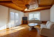 Kärntner Wohncharme in Seenähe – 5-Zimmer-Wohnung mit Kachelofen & Balkon