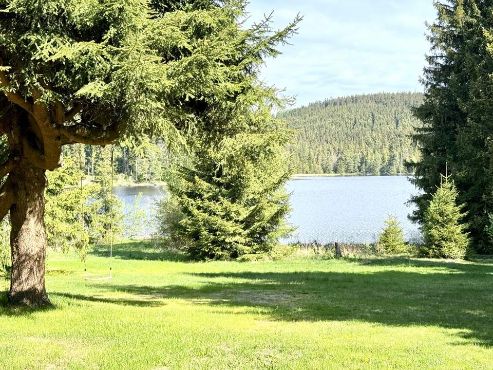 Das Haus am Edlesberger See – ein Rückzugsort mit Charakter