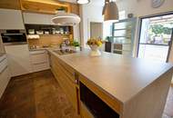 “Königlich! Ihr einzigartiger Familiensitz!"