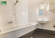 Das Hasner Palais – Eckwohnung mit Erker und separater Küche im sanierten Altbau!