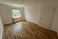 Wohntraum mit ländlichem Charme in der wunderschönen Pyhrn-Priel Region! Neu sanierte 3-Zimmer Wohnung mit Balkon in zentraler Lage!