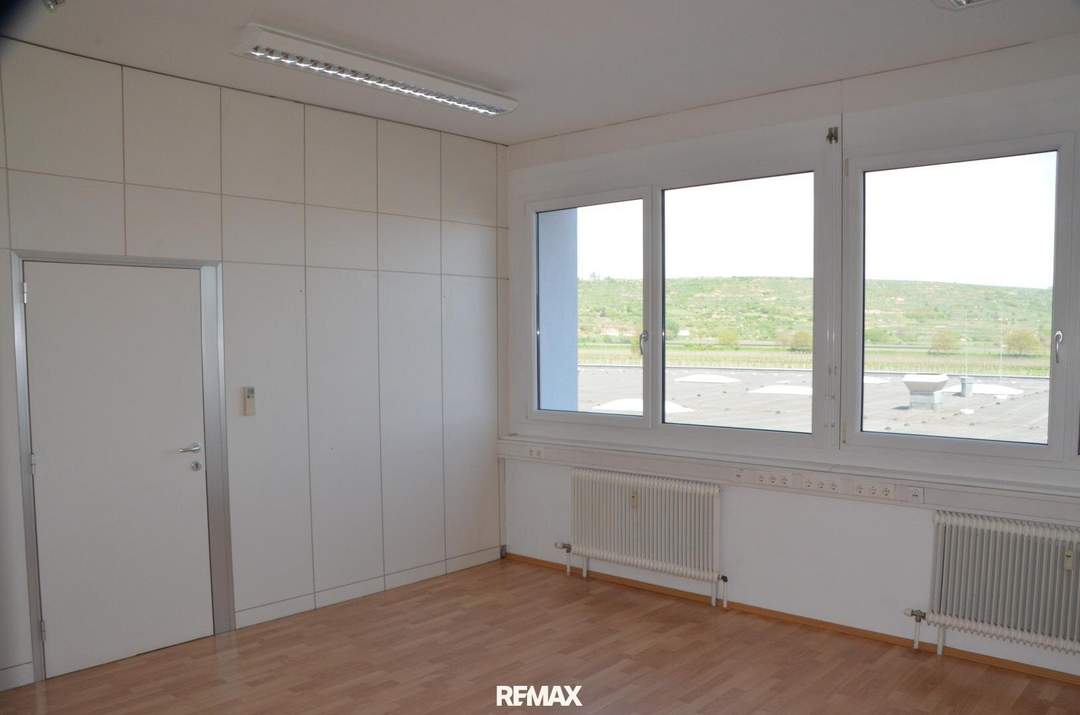 Modernes Kleinbüro mit Erweiterungsoption in Top-Lage