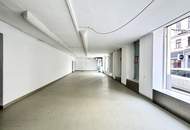 Straßenseitiges Geschäftslokal mit großen Fensterflächen! Individuell zu gestalten! Ideal für Pilates, Yoga, Atelier etc.