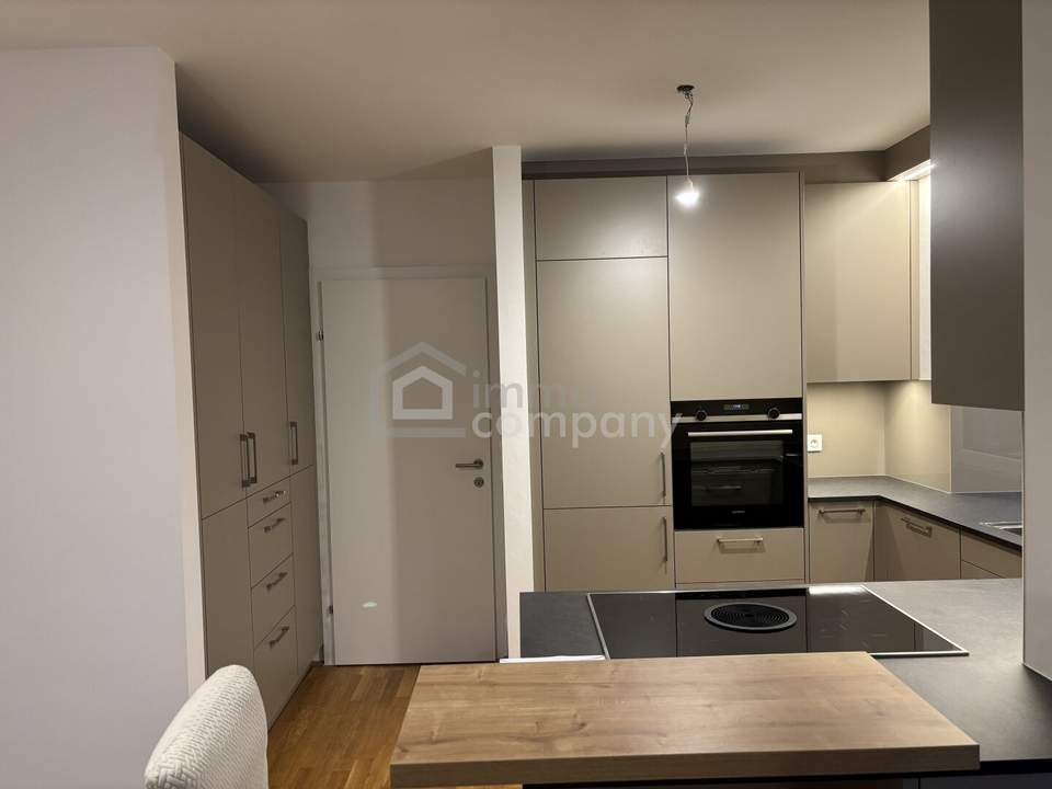 Wohnen im Grünen nahe dem Attersee – Moderne 3-Zimmer-Wohnung mit großzügigem Balkon und Loggia in Seewalchen am Attersee