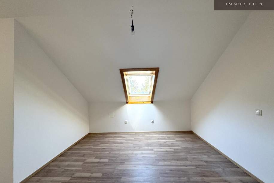 | TOLLE KLEINWOHNUNG | CA. 35m² | MIT BLICK INS GRÜNE | 4.OG. | DACHGESCHOSS, Wohnung-kauf, 125.000,€, 8010 Graz(Stadt)