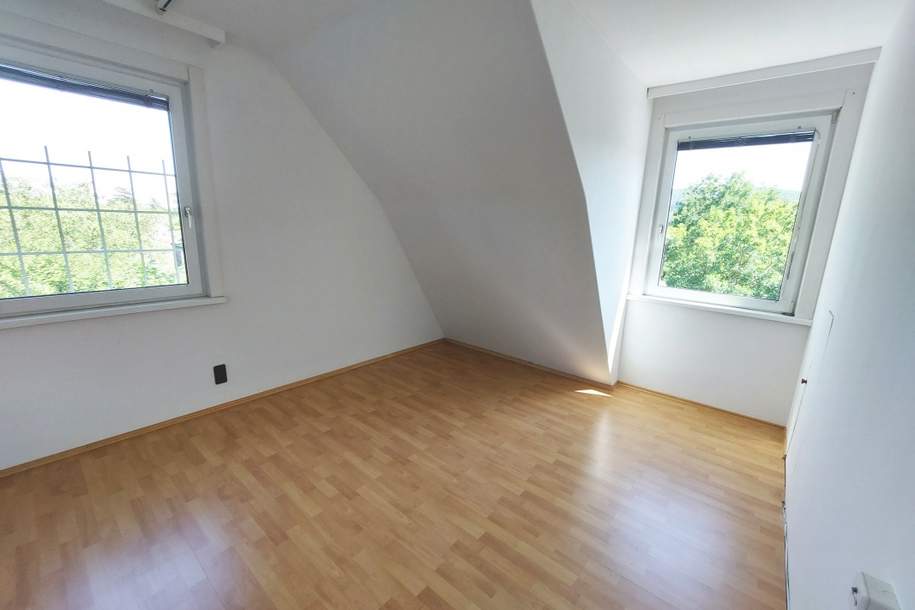 Lichtdurchflutete 4 Zimmer Wohnung im Dachgeschoss in Grünruhelage - sanierungsbedürftig, Wohnung-kauf, 279.000,€, 1140 Wien 14., Penzing