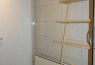 Renovierte Garconniere teilw. möbliert & WAMA. Im letzen Stock, hell mit Weitblick, nähe Westbahnhof. Studentenhit, Pendler etc.