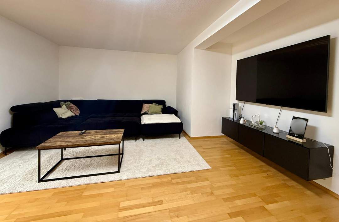 EINZIEHEN &amp; WOHLFÜHLEN - Helle 3-Zimmer-Wohnung mit Terrasse und Parkplatz