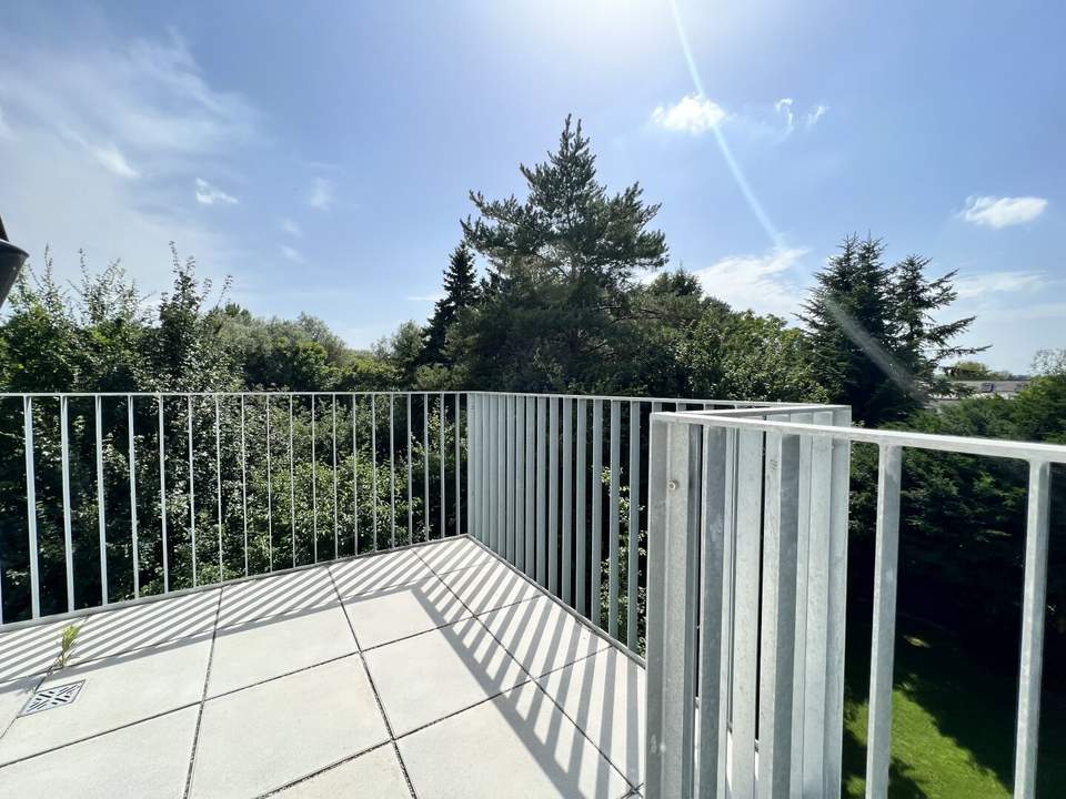 TRAUMLAGE AM MÜHLWASSER!: TOP PREIS! I ERSTBEZUG Dachgeschosswohnung I KLIMATISIERT I Gemeinschaftsgarten I Lift I Garagenstellplatz