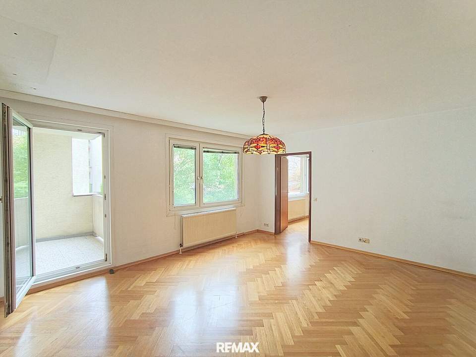 LAGE! Ruhig und Grün - zentral in Mariahilf - 2 Zimmer, Loggia, separate Küche, KFZ-Stellplatz möglich