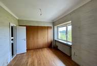 Haus mit ca. 275 m² Wohnfläche, ca. 2.200 m² Grund – ideal für Großfamilien, sanierungsbedürftig!