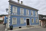 Mehrparteienhaus mit Parkplätzen im Zentrum von Spittal