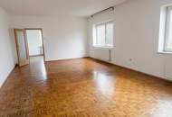 Großzügiges Wohnhaus auf sonnigem Grundstück -ruhige Siedlungslage