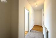 repräsentative Dachgeschoßwohnung mit ca. 120 m² Wfl. nahe Bahnhof