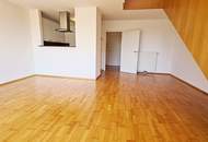 INNSTRASSE, FERNBLICK, unbefristete 97 m2 Dachgeschoß-Maisonette mit Loggia, 2 Zimmer, Komplettküche, Wannenbad, Parketten, gefördert