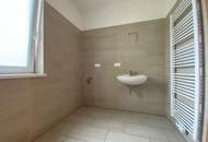 Schöne Balkonwohnung | Wohnküche + 2 separate Zimmer | Eggendorf - Sportplatzgasse