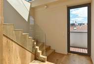 TRAUMBLICK und kuschliger KAMIN! Dachgeschoß-Maisonette mit 3 Terrassen! Garagenkauf im Haus möglich